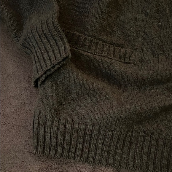 Pendleton Men's Cardigan in Rich Brown - Picture 4 of 5